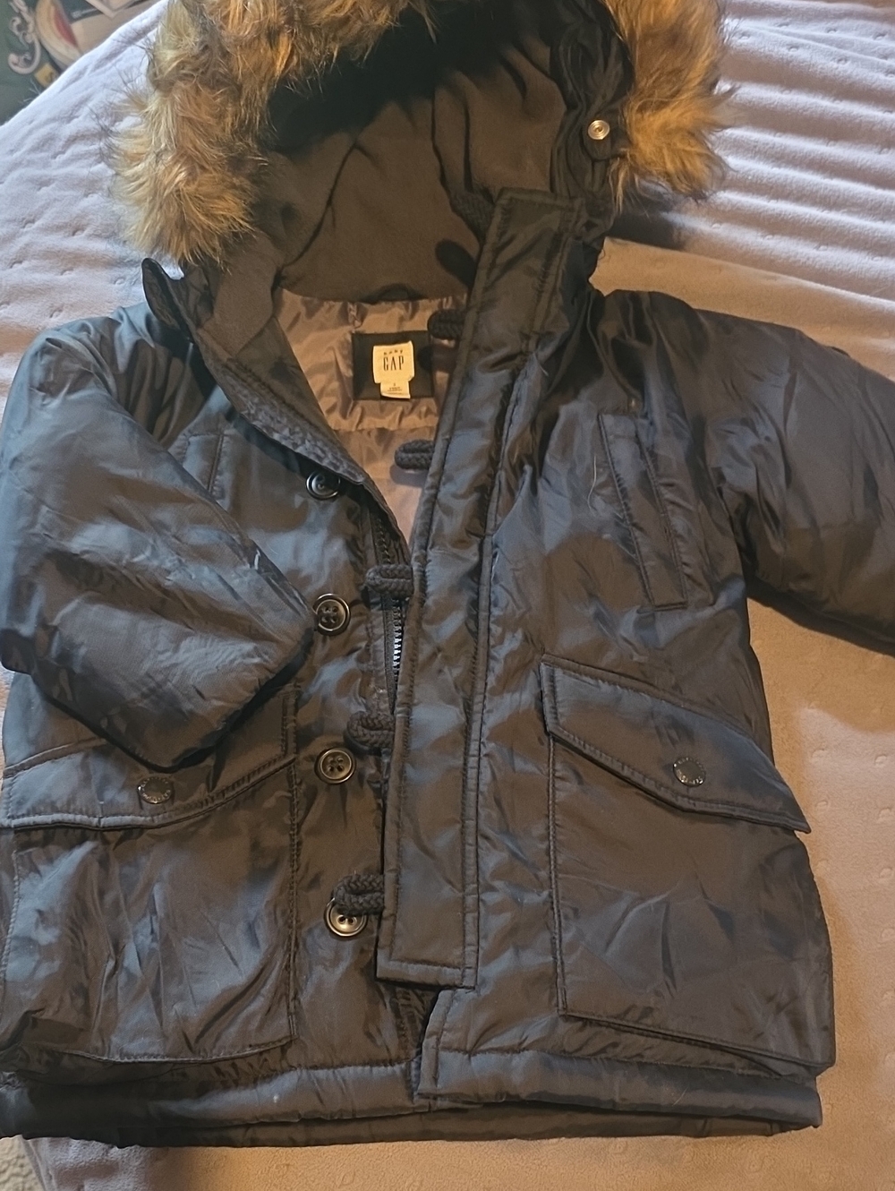 GAP Kids Black Puffer Jacket with Faux Fur Hood Size 3T